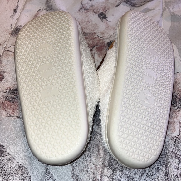 Christmas Rudolph Reindeer Fleece Slippers Size 7 - Picture 5 of 5